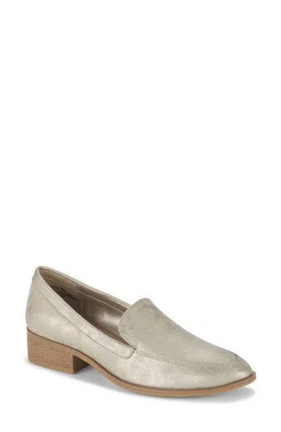 Baretraps Hydie Loafer In Champagne