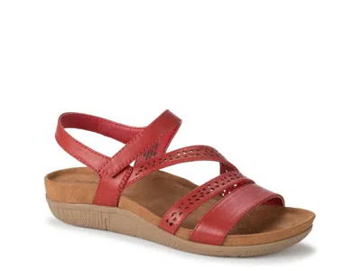 Baretraps Jinna Wedge Sandal In Red