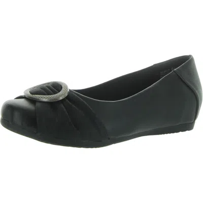Baretraps Mabely Womens Faux Leather Embellished Ballet Flats In Black
