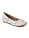 Baretraps Mariah Womens Faux Leather Slip On Ballet Flats In White