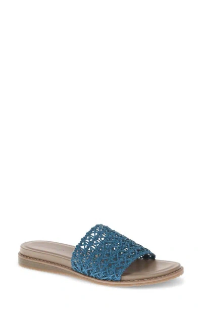 Baretraps Noya Slide Sandal In Blue