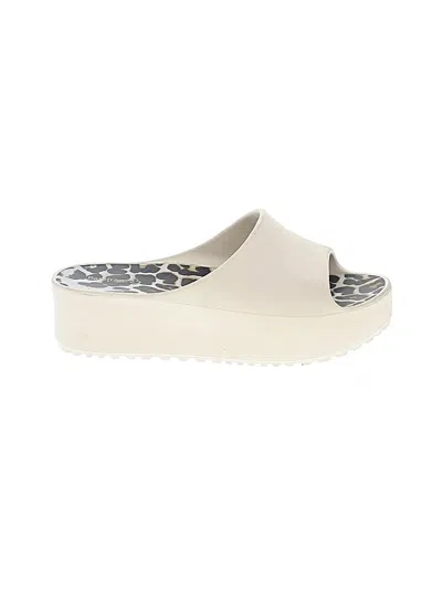 Pre-owned Baretraps Sandals In Ivory