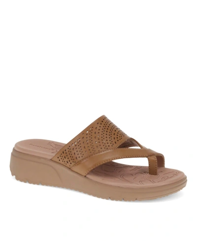 Baretraps Womens Toe Loop Manmade Flatform Sandals In Caramel