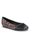 Baretraps Chainey Flat In Brown Multi