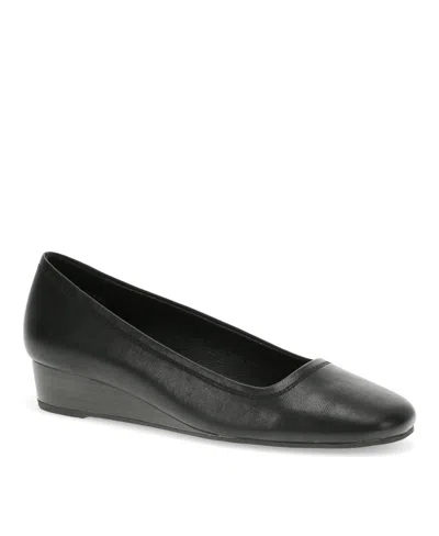 Baretraps Covette Womens Faux Leather Slip-on Ballet Flats In Black