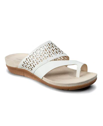Baretraps Women's Juny Slide On Sandals In White