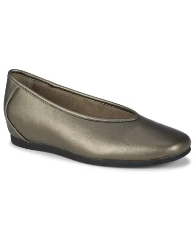 Baretraps Ryalie Faux Leather Flat In Gray
