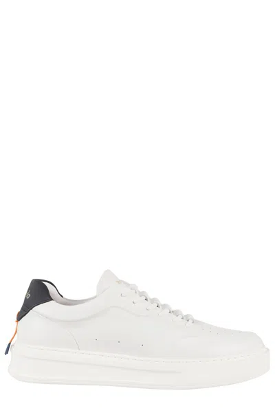Barracuda Smooth Leather Sneakers With Contrasting Heel Tab In White
