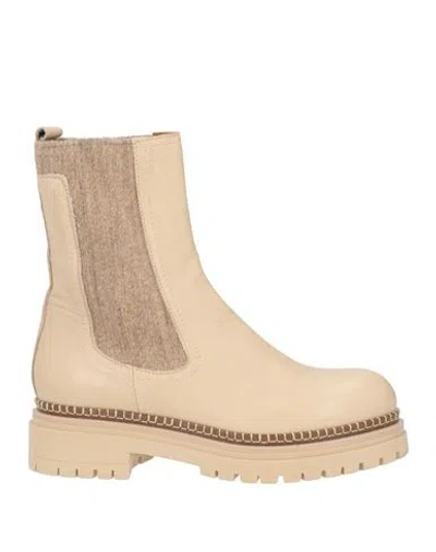 Barracuda's Collection Woman Ankle Boots Beige Size 6 Leather In Sand