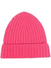 Barrie Ribbed Cashmere Beanie In Rosa