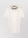 BARROW CIRCULAR COLLAR SHORT SLEEVE T-SHIRT WITH EMBROIDERED PATCH