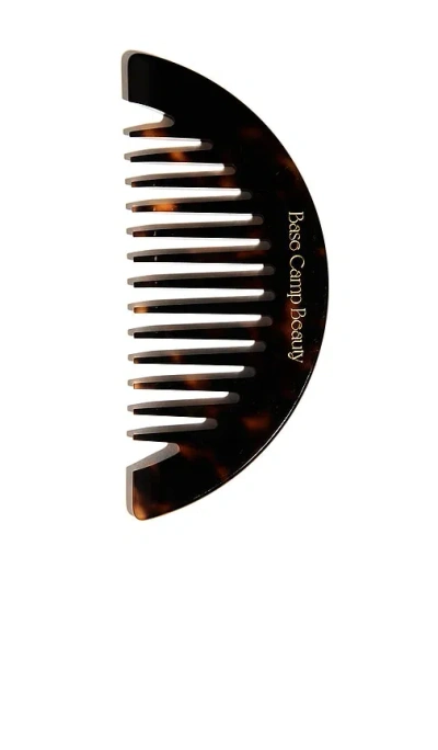 Base Camp Beauty Crescent Comb In Brown