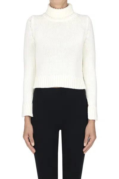 Base Milano Cropped Turtleneck Pullover In White