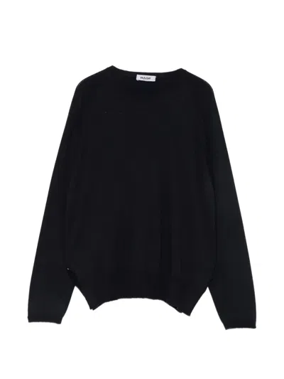 Base Raglan-sleeve Side-slit Sweater In Black