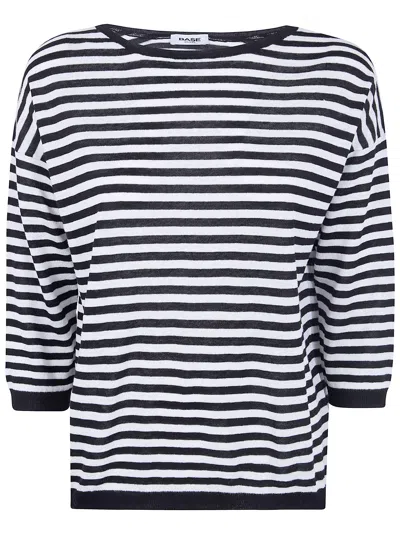 Base Round Neck Sweater In White