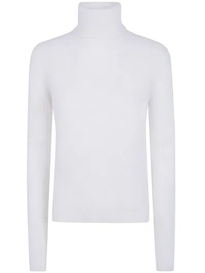Base Turtle Neck Sweater In White