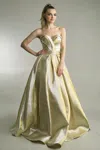 Basix Black Label Sweetheart Neckline Sleeveless Ballgown In Gold