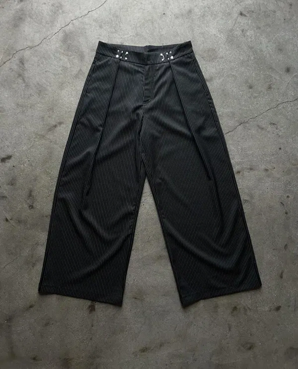 最終値下basketcase Caldwellpinstripe slacks 最終値下basketcase Caldwellpinstripe slacks - メルカリ