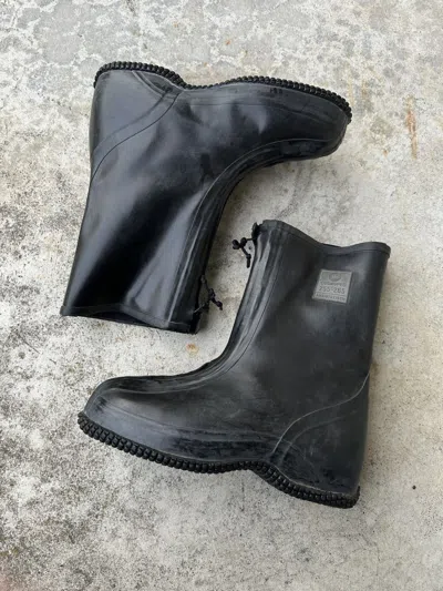 Pre-owned Bata 1980s German Rubber Bunny Snow Tractor Yeezy Overboot In Black