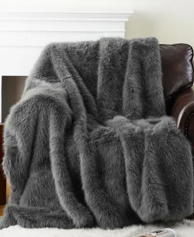 Battilo Lifestyle Faux Fur Throw, 50" X 60" In Gray