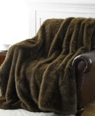 Battilo Lifestyle Faux Fur Throw, 50" X 60" In Green