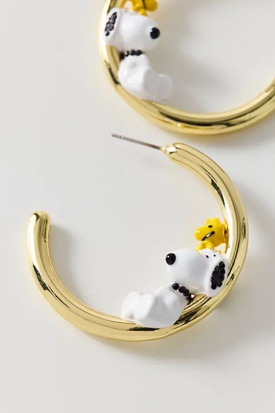 Baublebar Peanuts Snoopy & Woodstock 3d Hoop Earrings In Gold, Women's At Urban Outfitters