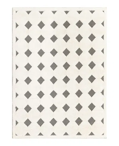 Bayshore Home Textured Tones Diamonds 5'1"x7'1" Area Rug In Black