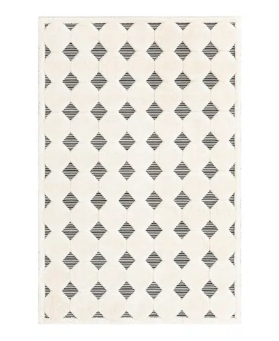 Bayshore Home Textured Tones Diamonds 5'3"x8' Area Rug In Black