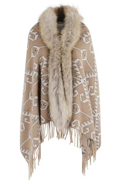 BAZAR DELUXE GEOMETRIC PRINTED WOOL PONCHO WITH ECO FUR COLLAR