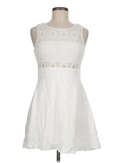 Pre-owned Bb Dakota Cocktail Dress In White