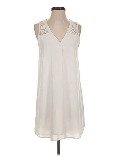 Pre-owned Bb Dakota Sleeveless Blouse In Ivory