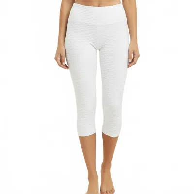 Bbrazil Clothing Diamond Jacquard Lycra Textured Capri Leggings In White