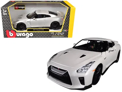 Bburago 2017 Nissan Gt-r R35 White 1/24 Diecast Model Car By