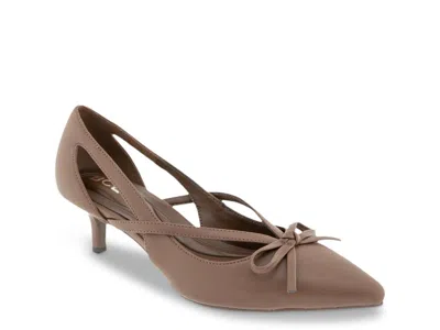 Bcbg Dawny Pump In Brown