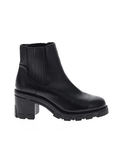 Pre-owned Bcbgeneration Ankle Boots In Black