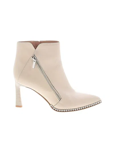 Pre-owned Bcbgeneration Ankle Boots In White
