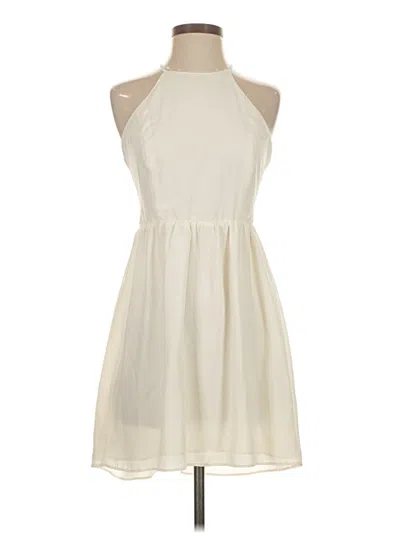 Pre-owned Bcbgeneration Casual Dress In Ivory