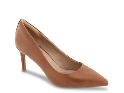 Bcbgeneration Clara Pump In Brown