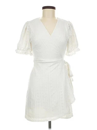 Pre-owned Bcbgeneration Cocktail Dress In Ivory