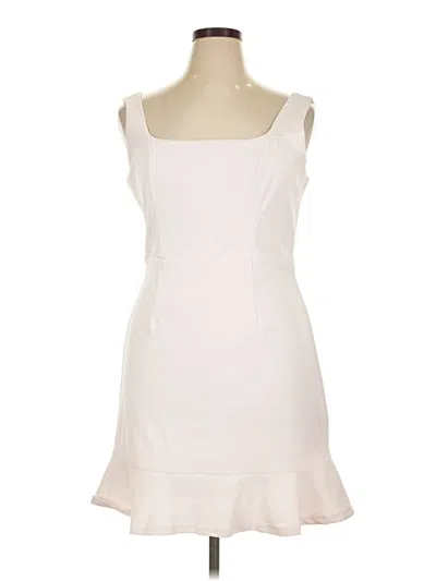 Pre-owned Bcbgeneration Cocktail Dress In Ivory