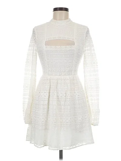 Pre-owned Bcbgeneration Cocktail Dress In White