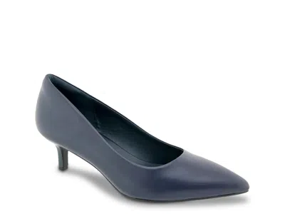 Bcbgeneration Daven Pump In Blue