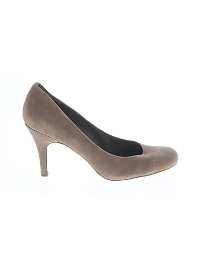 Pre-owned Bcbgeneration Flats In Tan