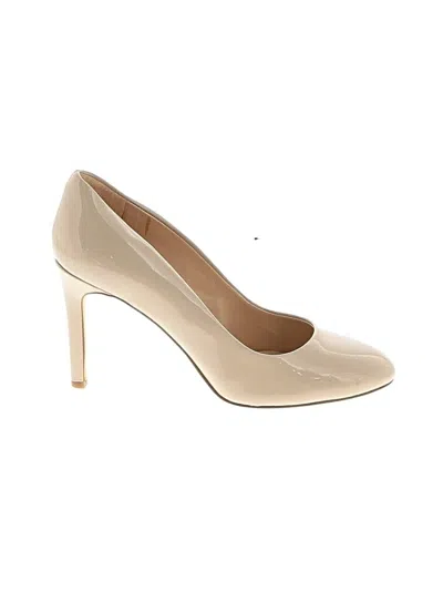 Pre-owned Bcbgeneration Heels In Ivory