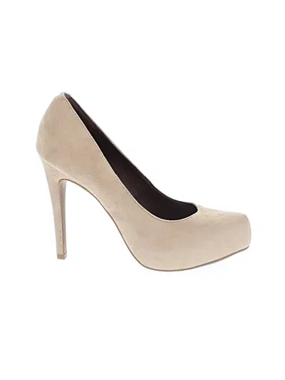 Pre-owned Bcbgeneration Heels In Ivory