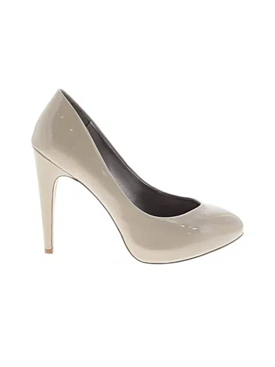Pre-owned Bcbgeneration Heels In Tan