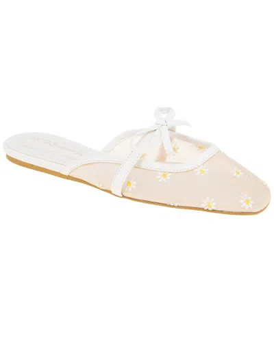 Bcbgeneration Hildana Flat In White