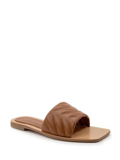 Bcbgeneration Ibana Womens Quilted Square Toe Slide Sandals In Brown
