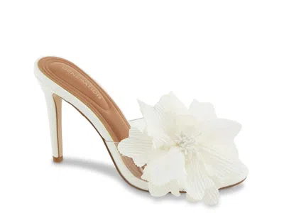 Bcbgeneration Joxa Pump In White