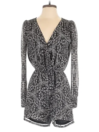 Pre-owned Bcbgeneration Romper In Gray